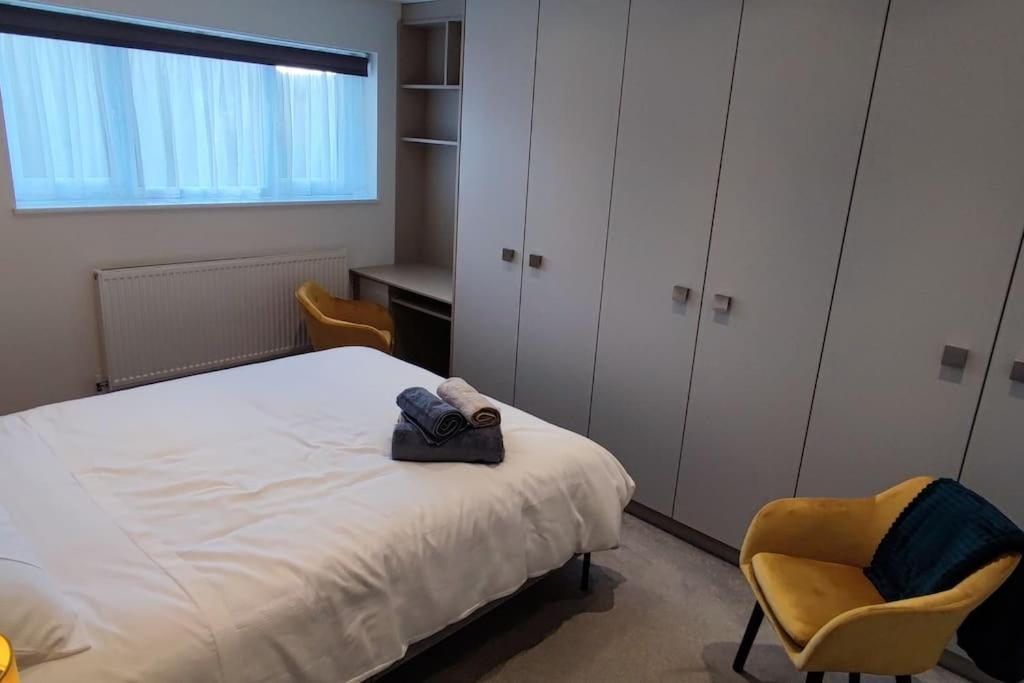 Comfortable 1 Bed Flat With Air Con Borehamwood Exterior foto